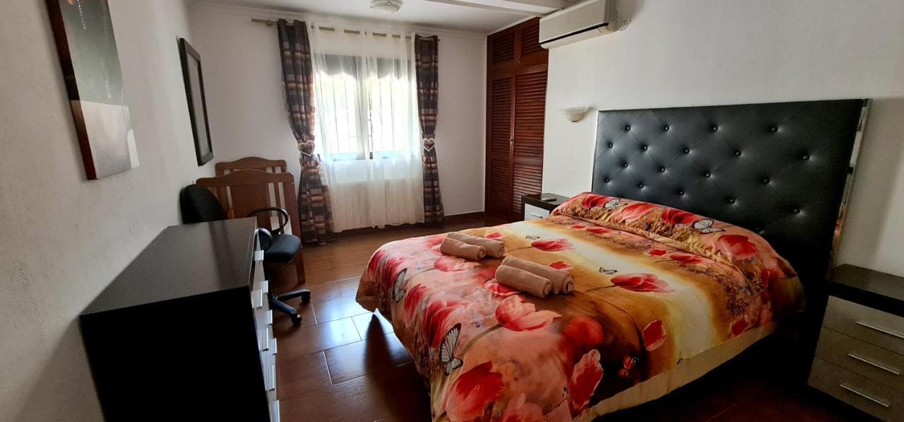 Villa Las Adelfas カルプ エクステリア 写真